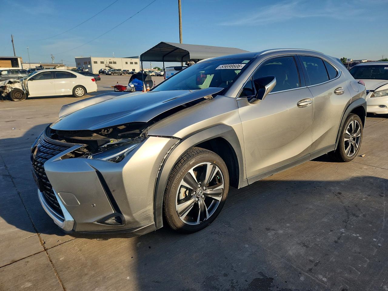 2022 Lexus UX 200, VIN JTHX3JBH2N2053677 — Перед