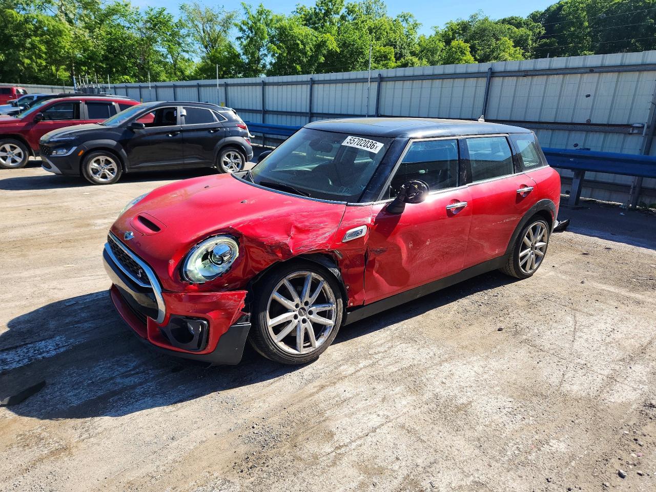 2016 MINI Clubman S, VIN WMWLN9C50G2E48442 — Front end