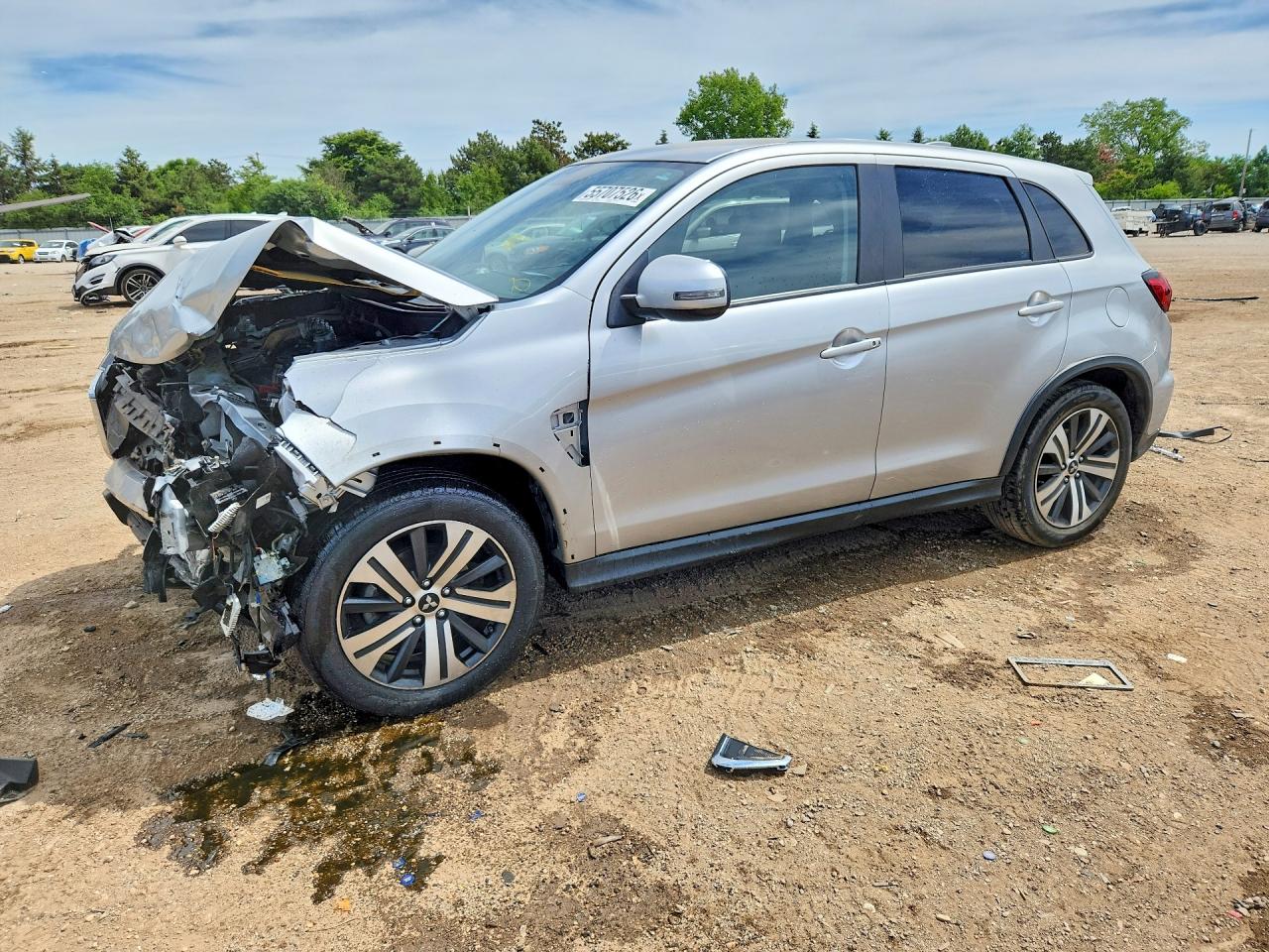2022 Mitsubishi Outlander ES, VIN JA4ARUAU2NU011868 — Front end