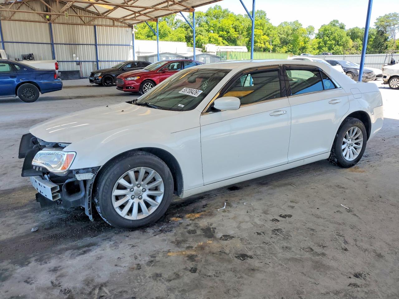 2013 Chrysler 300, VIN 2C3CCAAGXDH520721 — Перед