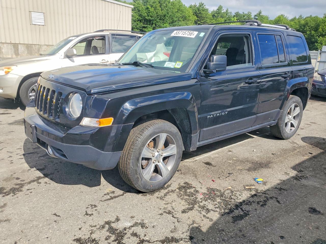 2017 Jeep Patriot Latitude, VIN 1C4NJRFB6HD177625 — Front end