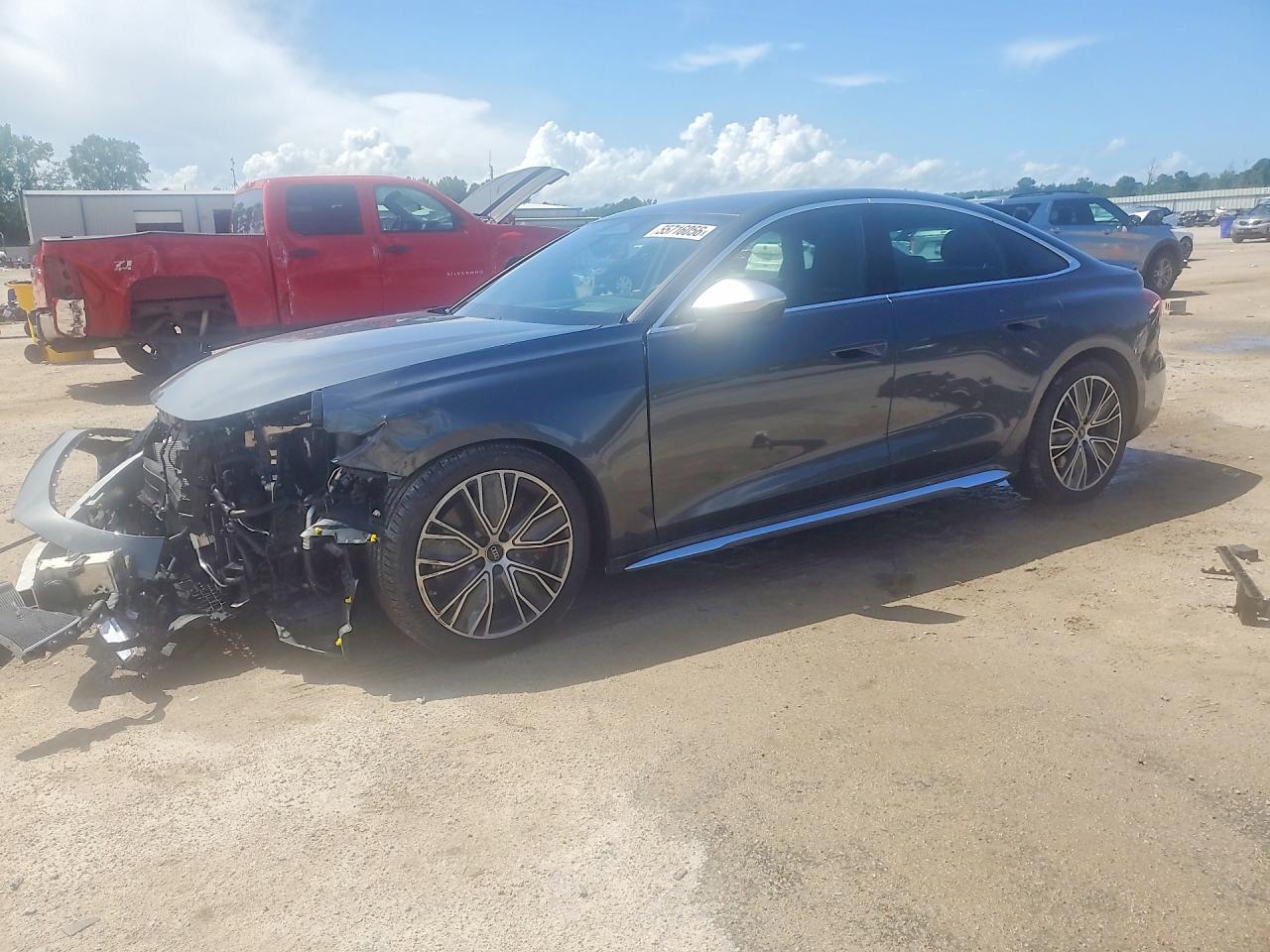 2025 Audi S5, VIN WAU35CFUXSN051065 — Перед