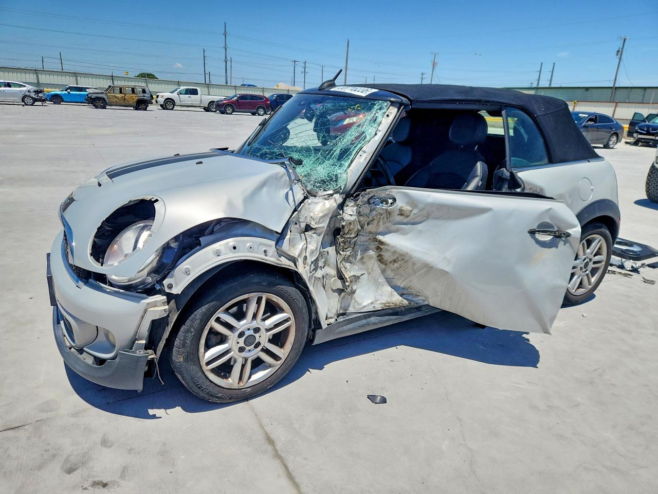 2014 MINI Convertible S, VIN WMWZP3C59ET707015 — Side