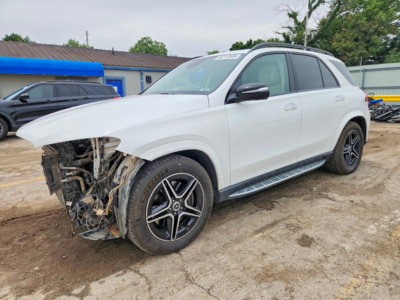 2020 Mercedes-Benz GLE 450, VIN 4JGFB5KB0LA184365 — Front end