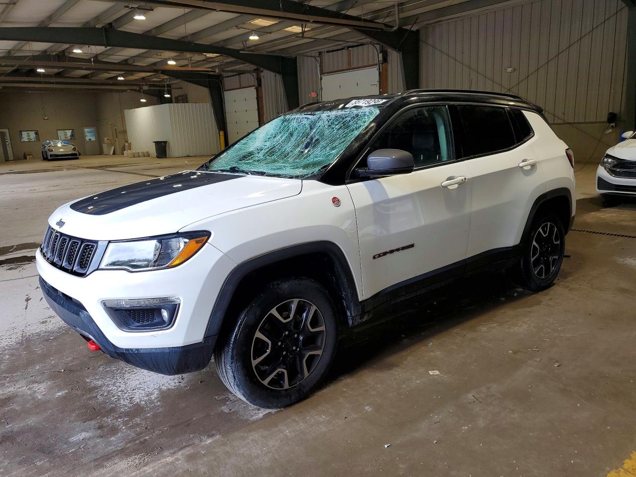 2019 Jeep Compass Trailhawk, VIN 3C4NJDDB5KT721782 — Перед