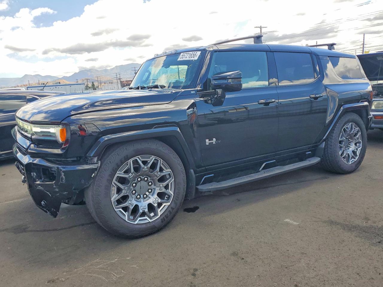 2025 GMC Hummer EV 3X, VIN 1GKT0RDC9SU114732 — Front end