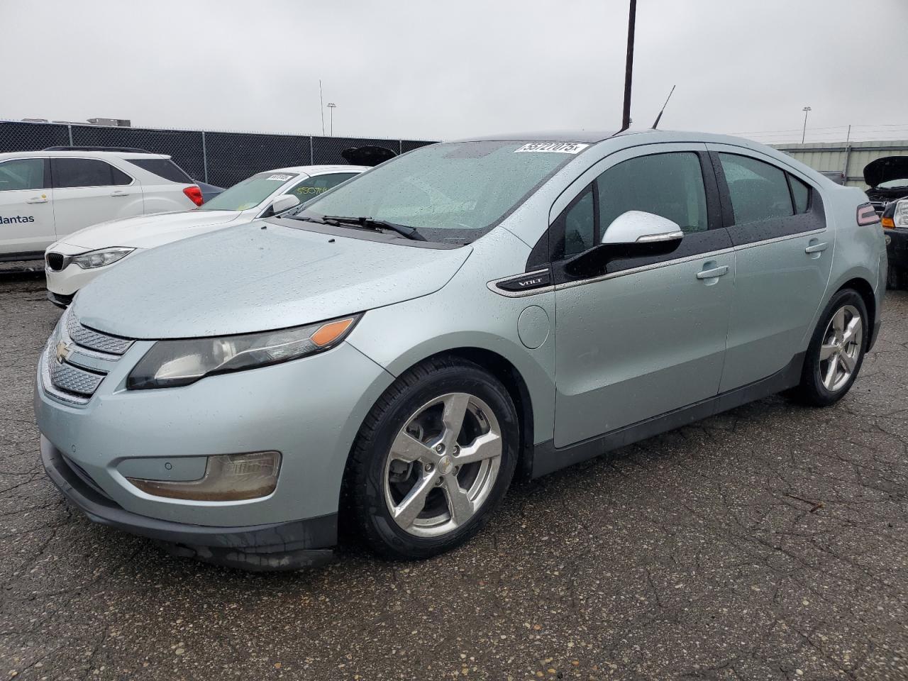 2011 Chevrolet Volt, VIN 1G1RD6E48BU099391 — Side
