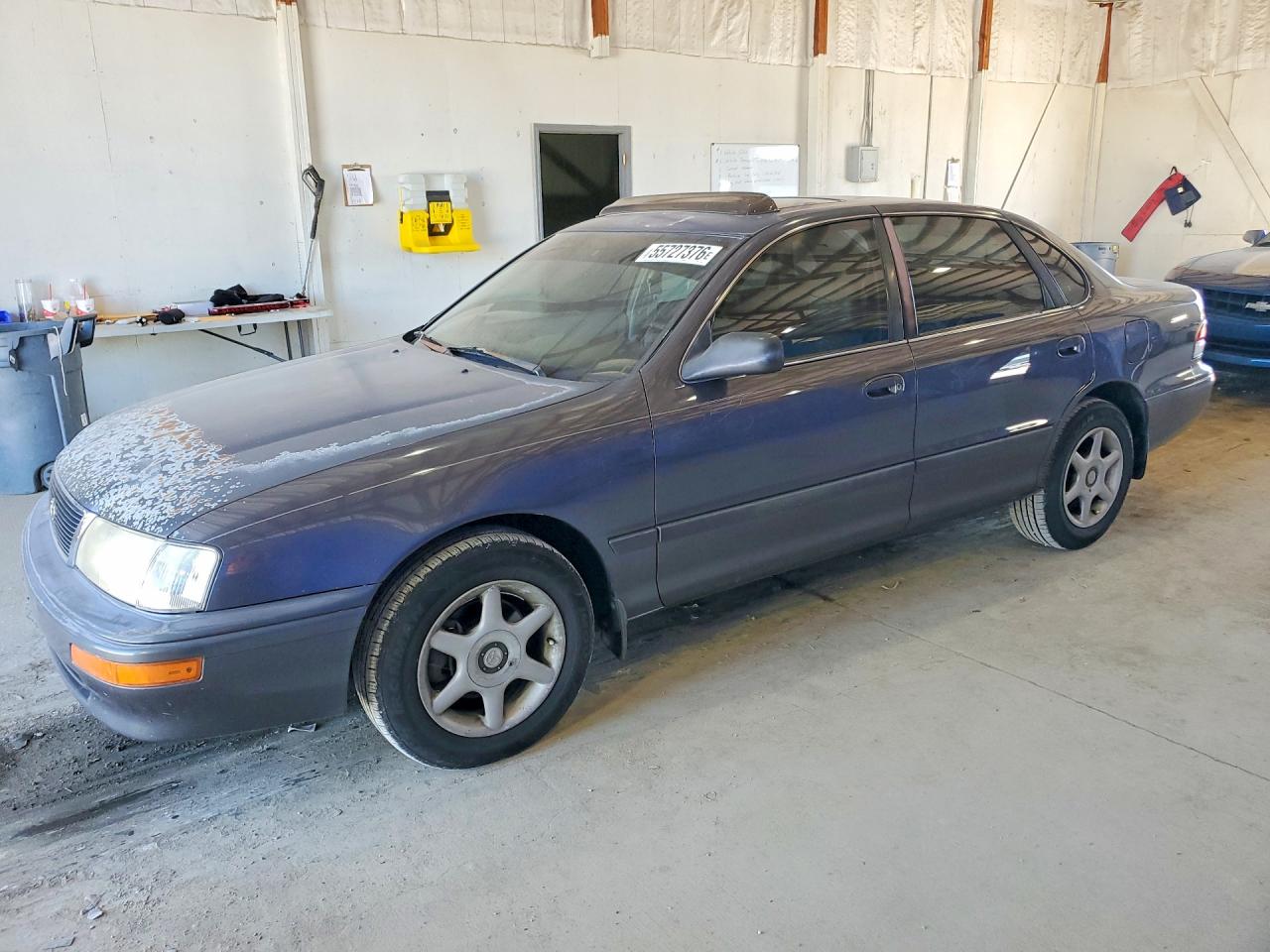 1996 Toyota Avalon XL, VIN 4T1BF12B2TU112495 — Rear end