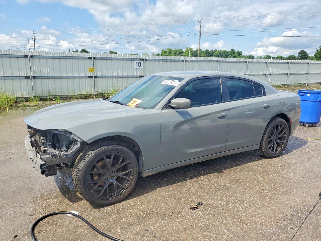 2019 Dodge Charger SXT, VIN 2C3CDXBG2KH707446 — Front end