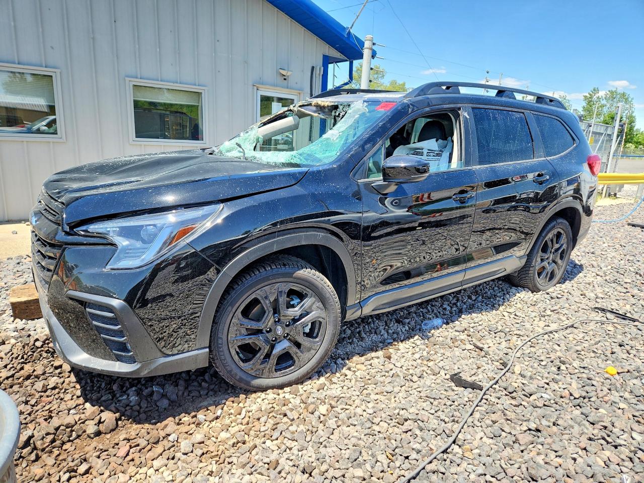 2024 Subaru Ascent Onyx, VIN 4S4WMAHD3R3408995 — Front end