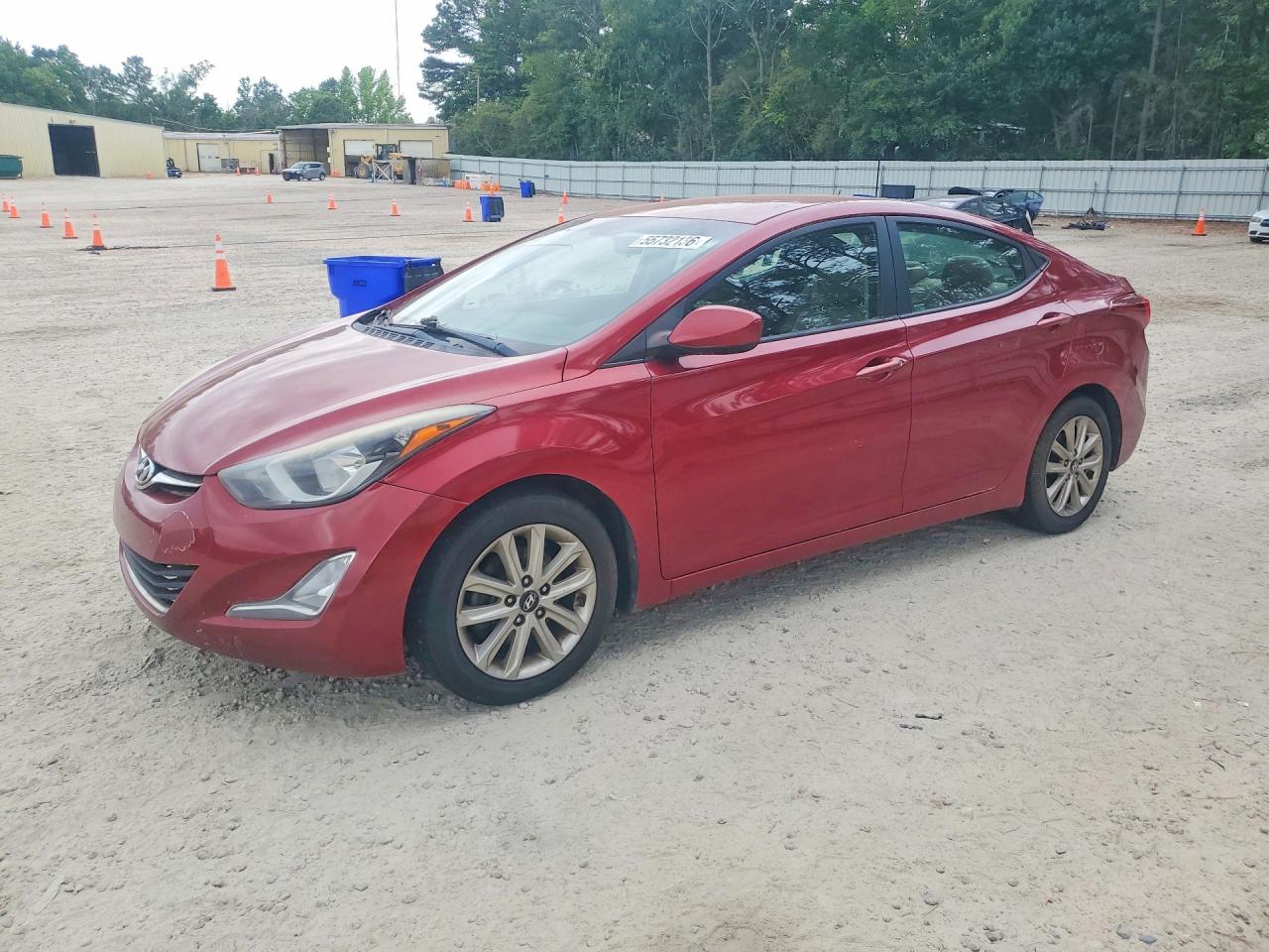 2014 Hyundai Elantra SE, VIN 5NPDH4AEXEH537139 — Minor dents and scratches