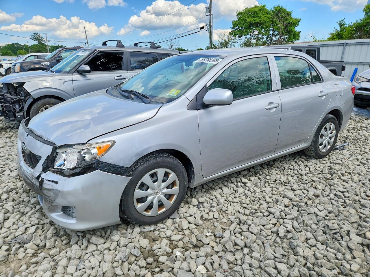 2010 Toyota Corolla LE, VIN 2T1BU4EEXAC520741 — Front end