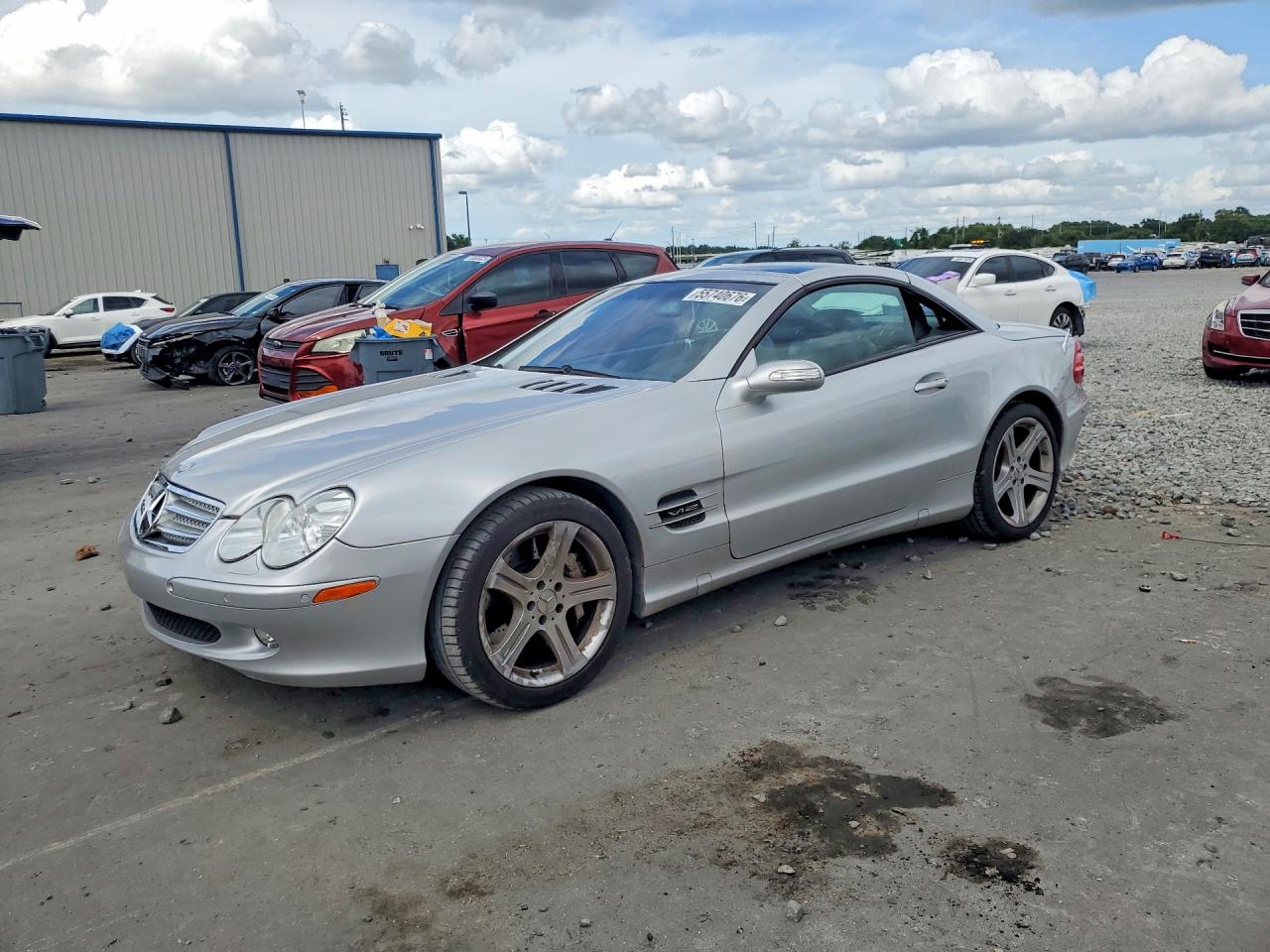 2004 Mercedes-Benz SL 500, VIN WDBSK76FX4F067097 — Minor dents and scratches