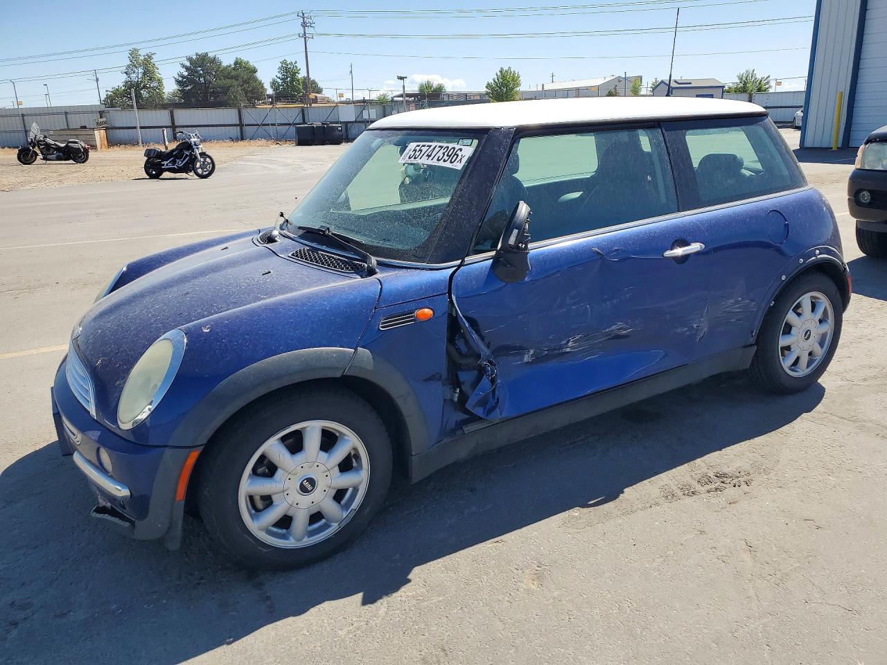 2003 MINI Hardtop, VIN WMWRC334X3TE19538 — Бок