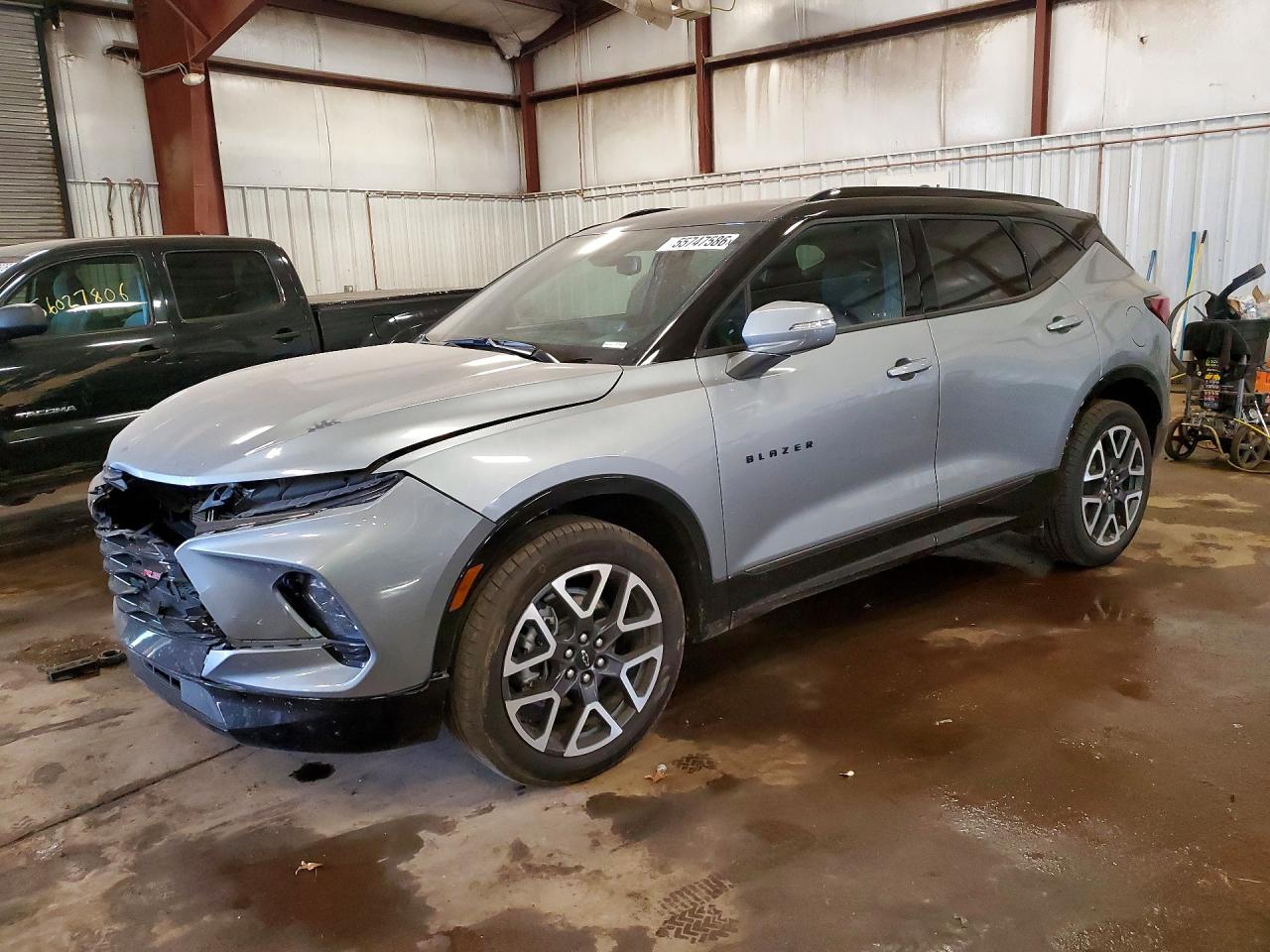 2024 Chevrolet Blazer RS, VIN 3GNKBKRSXRS244917 — Front end