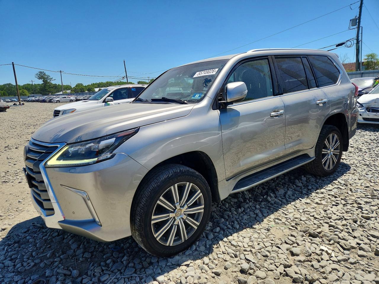 2016 Lexus LX 570, VIN JTJHY7AX8G4217635 — Side