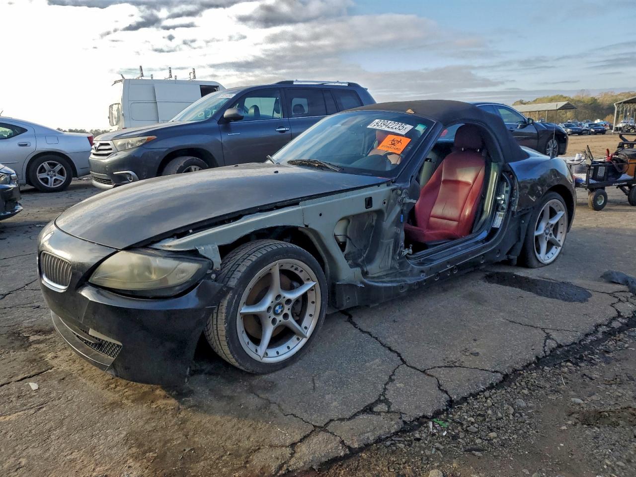 2006 BMW Z4 3.0si, VIN 4USBU53576LW91823 — Front end