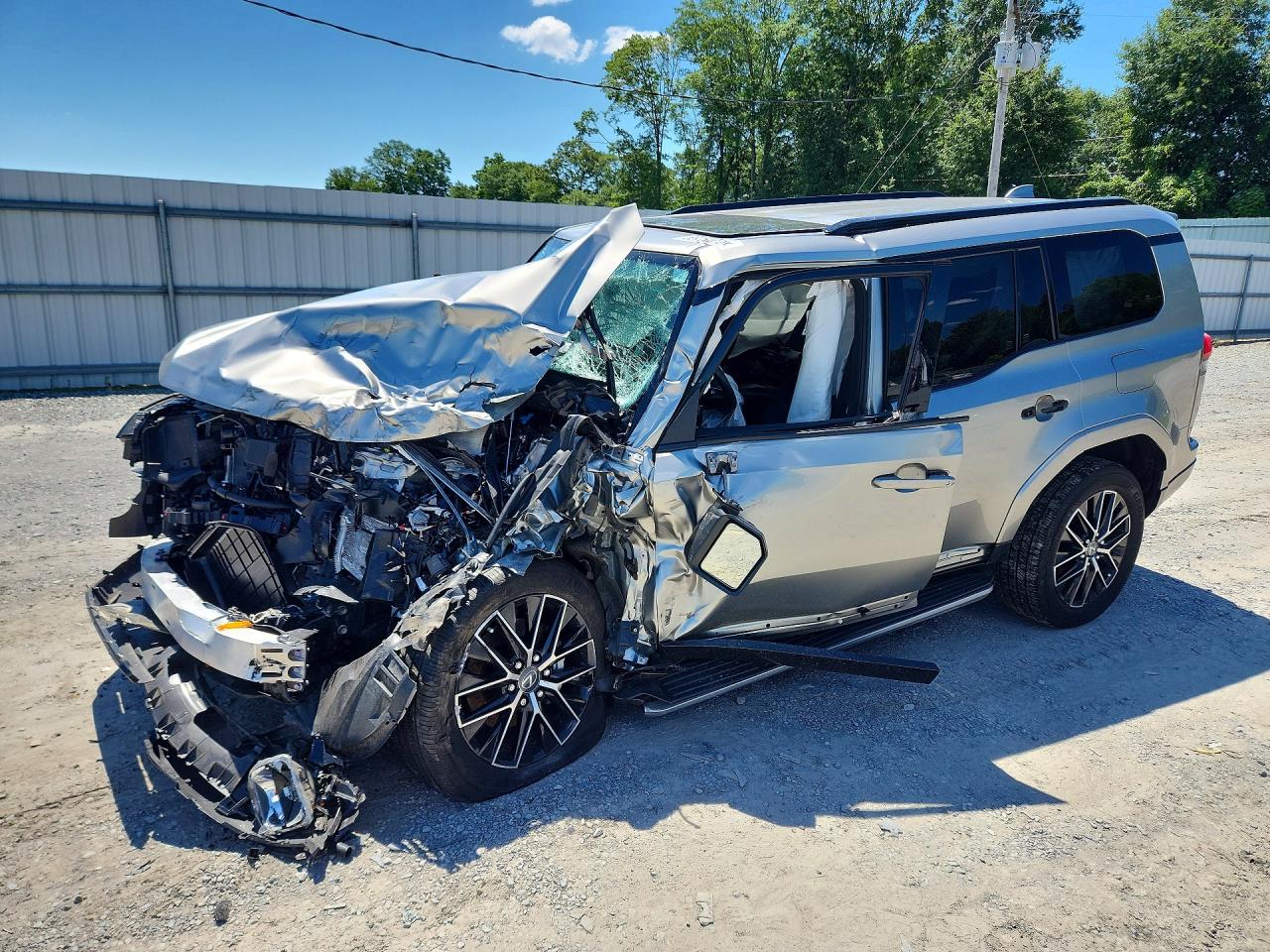 2024 Lexus GX 550 Premium+, VIN JTJTBCDX3R5005707 — Перед