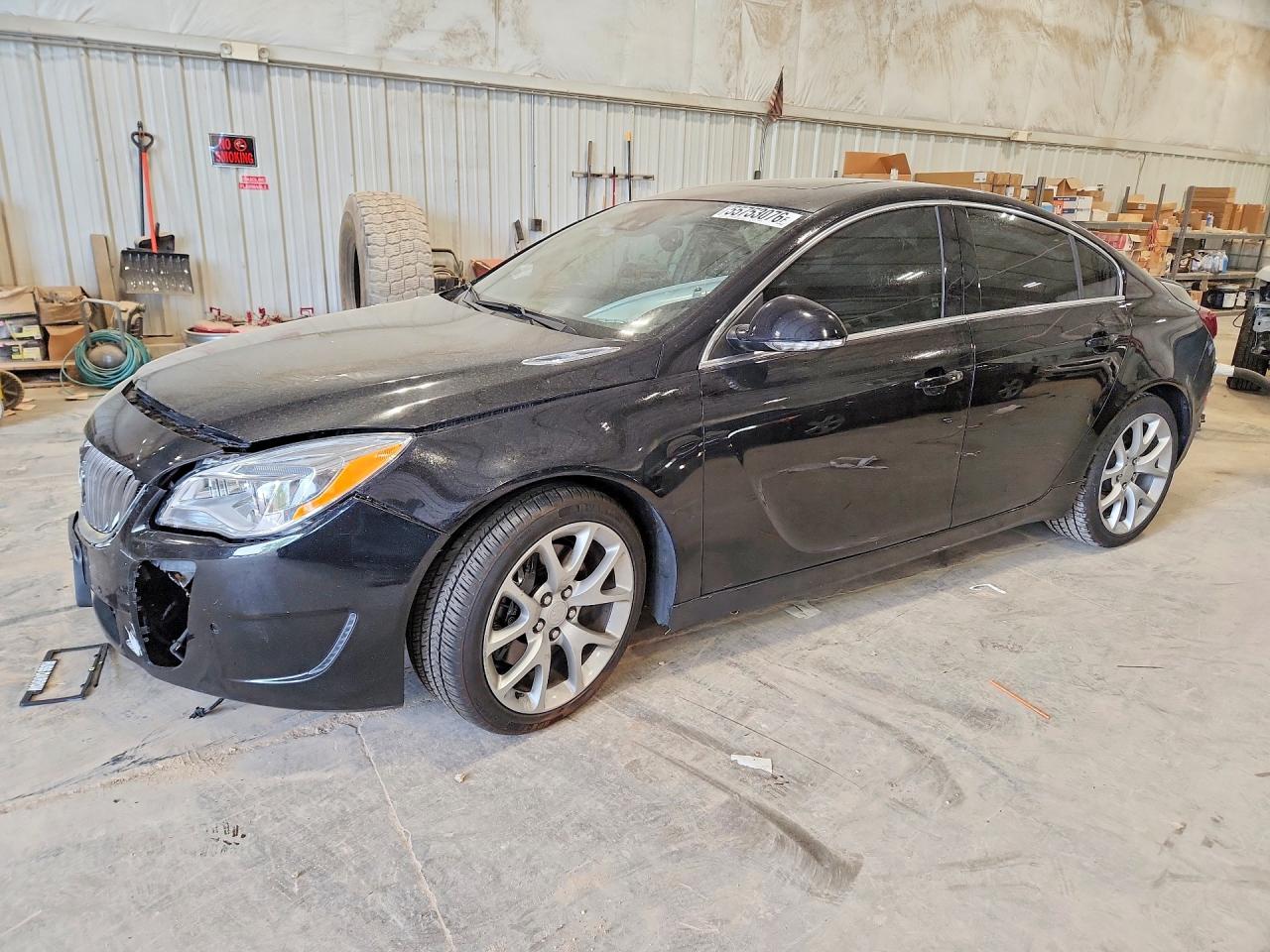 2017 Buick Regal GS, VIN 2G4GU5GX7H9116523 — Перед