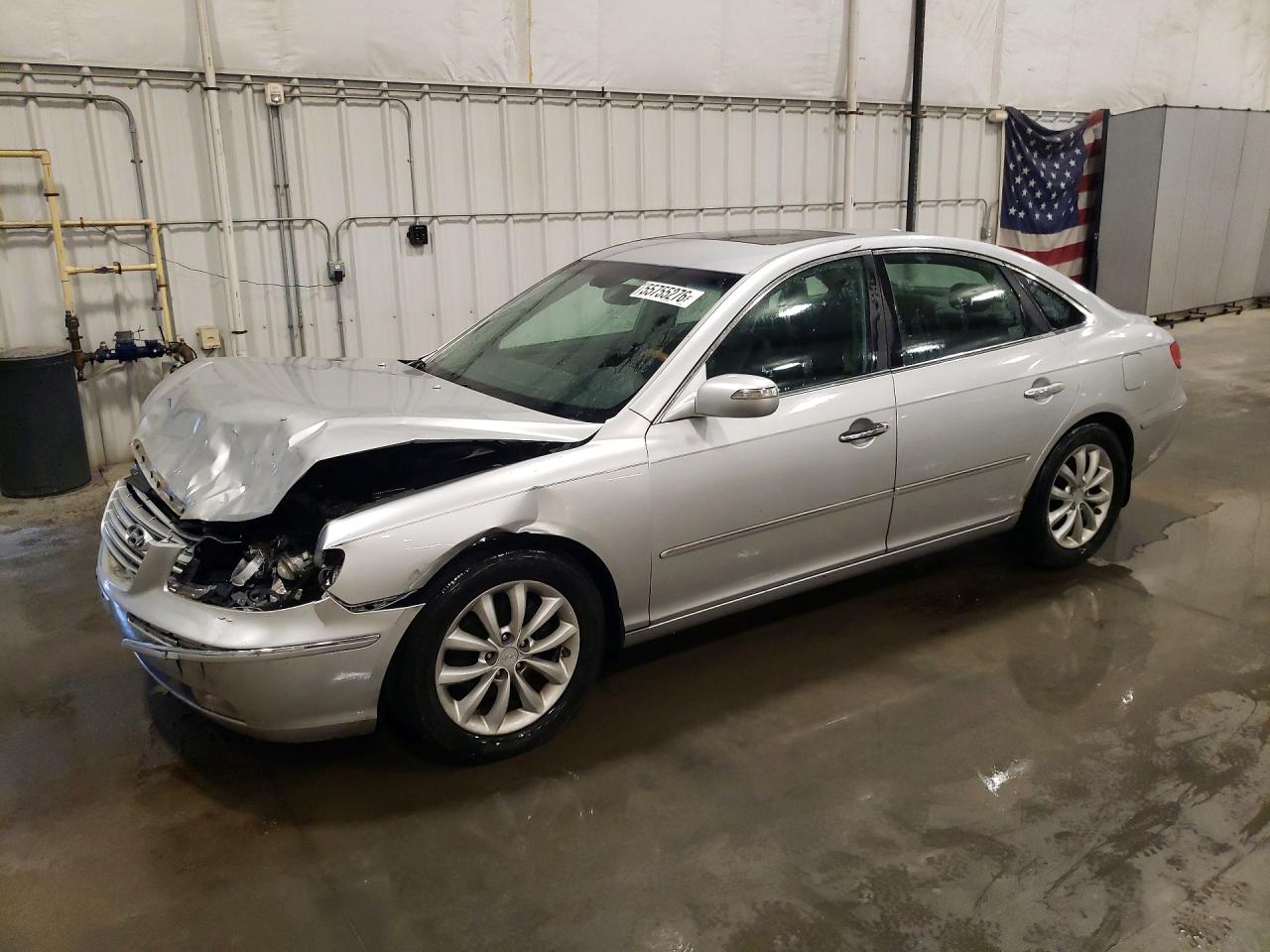 2008 Hyundai Azera Limited, VIN KMHFC46F88A256831 — Перед