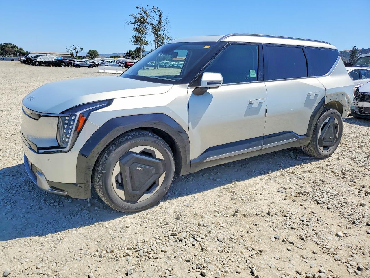 2024 Kia EV9 Land, VIN KNDADFS54R6027345 — Rear end