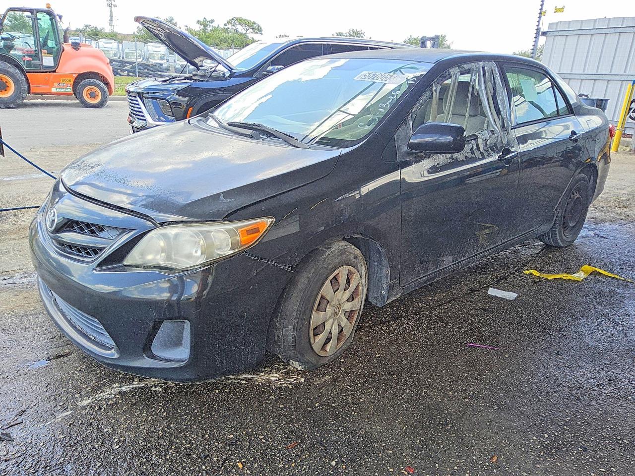 2011 Toyota Corolla LE, VIN JTDBU4EE0B9131601 — Minor dents and scratches