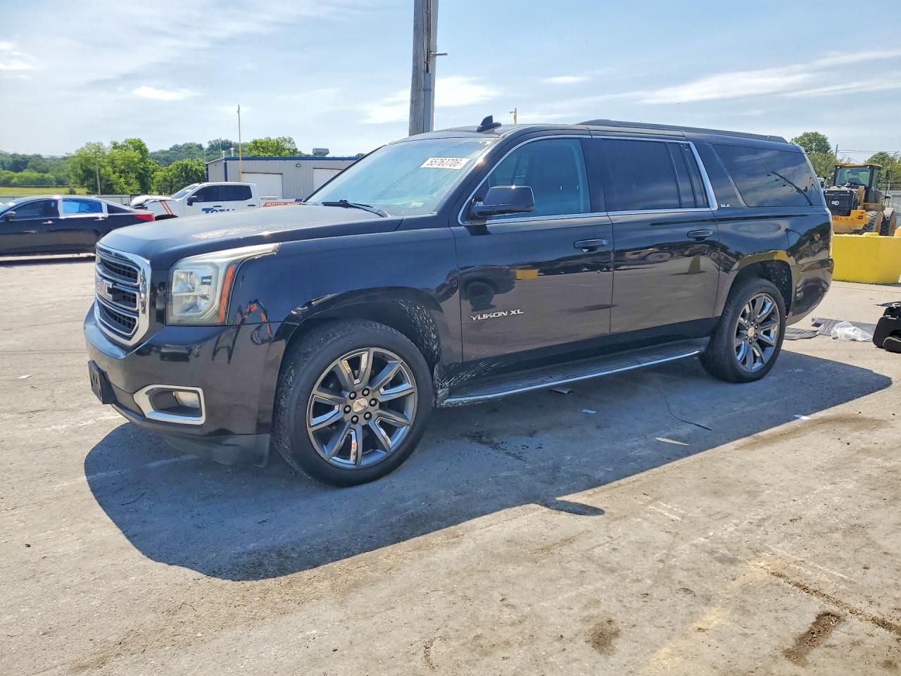 2015 GMC Yukon XL SLE, VIN 1GKS2GKC2FR639279 — Side