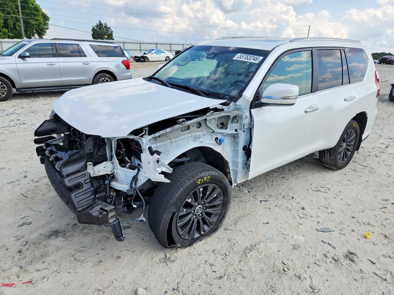 2020 Lexus GX 460 Premium, VIN JTJAM7BX7L5263831 — Front end