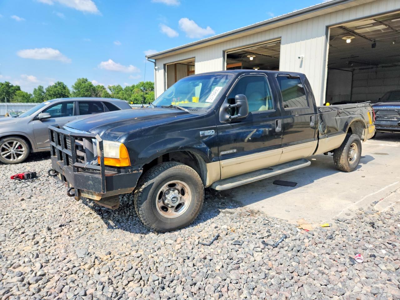 2001 Ford F-350 XL, VIN 1FTSW31F91EA84755 — Перед