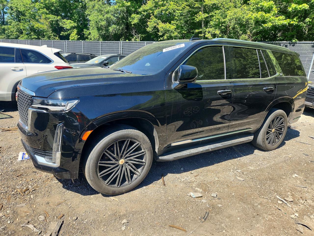 2024 Cadillac Escalade 4WD Premium Luxury, VIN 1GYS4BKL3RR140000 — Бок