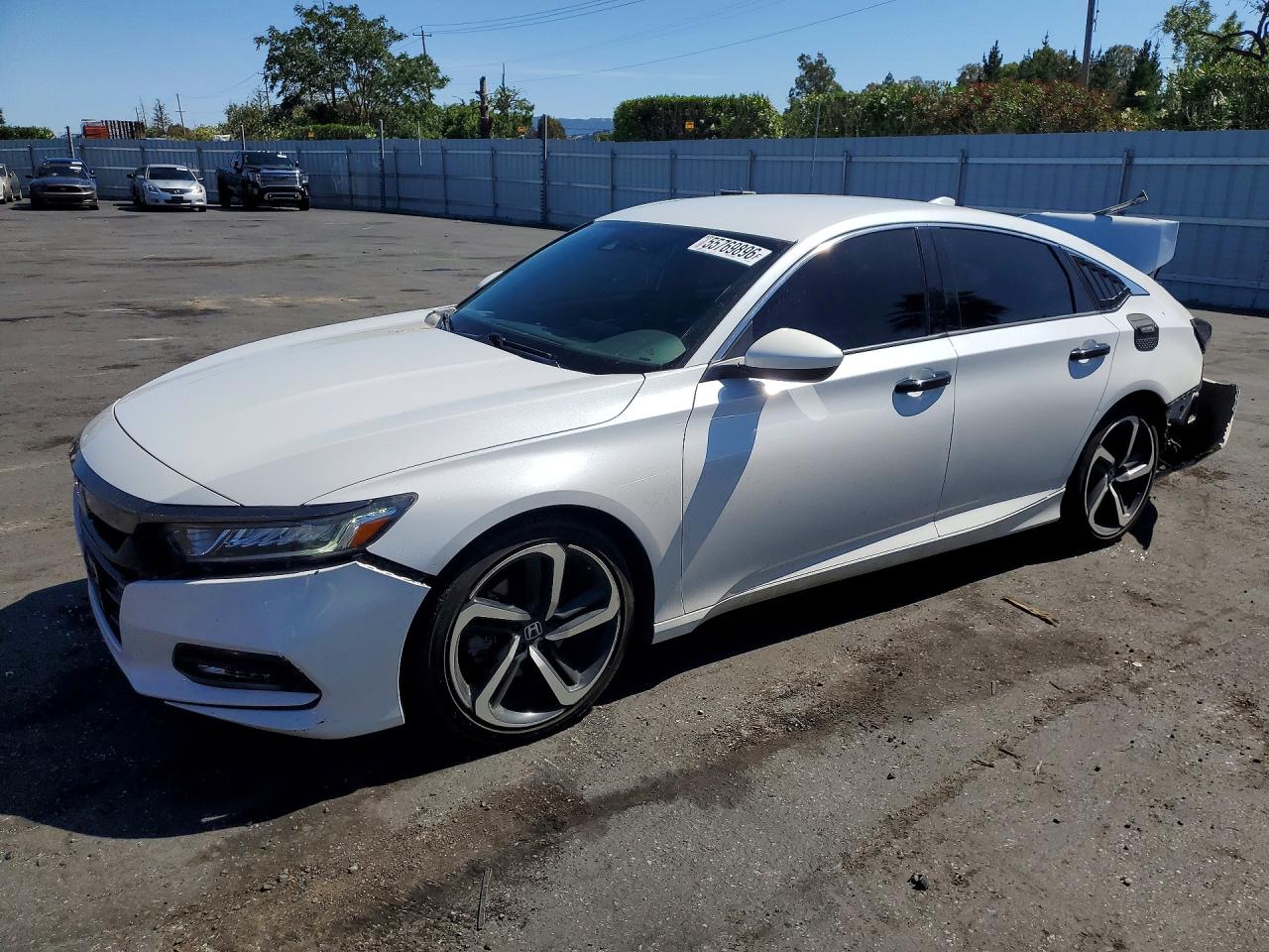2019 Honda Accord Sport, VIN 1HGCV1F36KA160727 — Зад