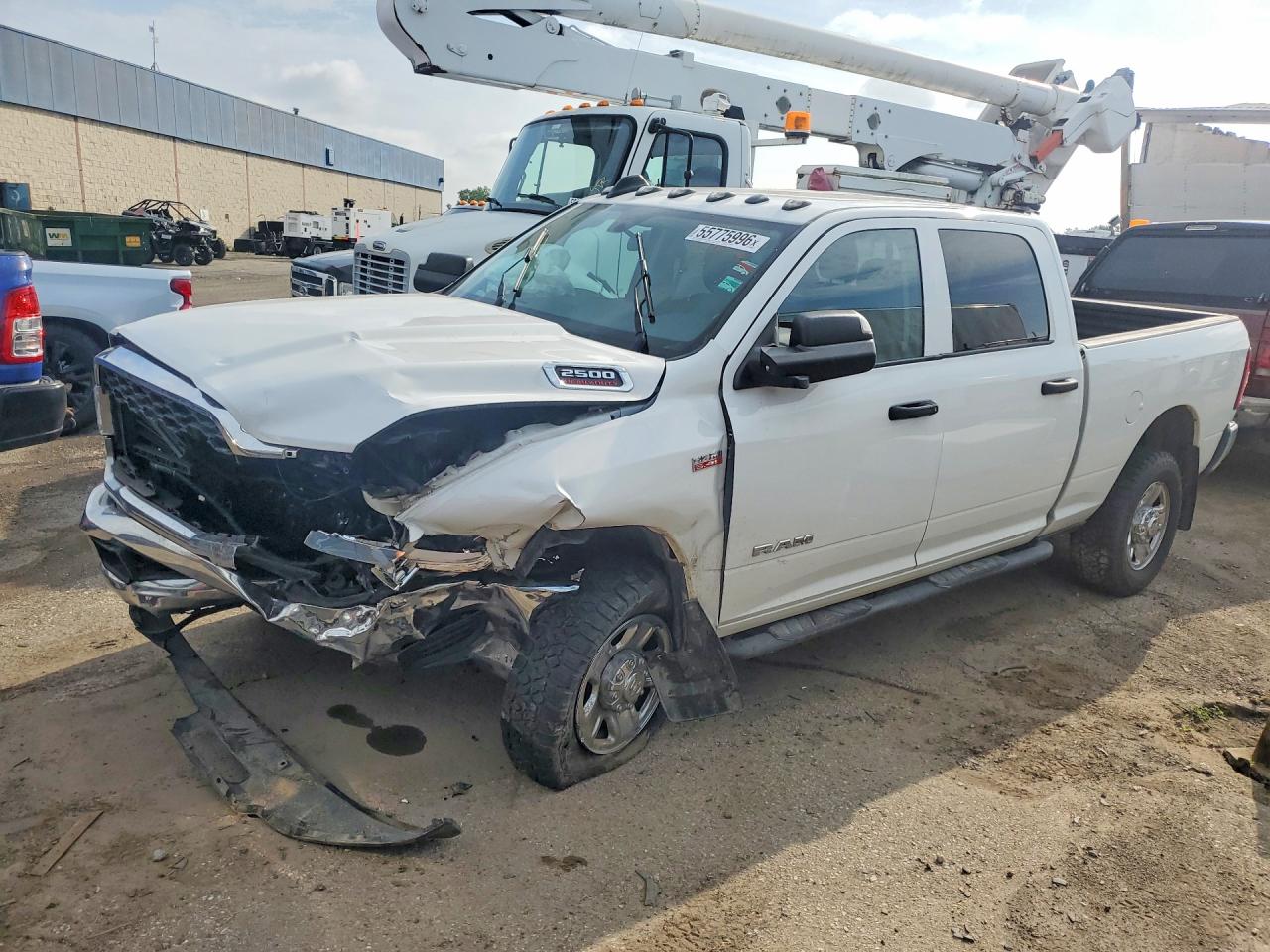 2020 Ram 2500 Tradesman, VIN 3C6UR5CJ3LG207191 — Front end
