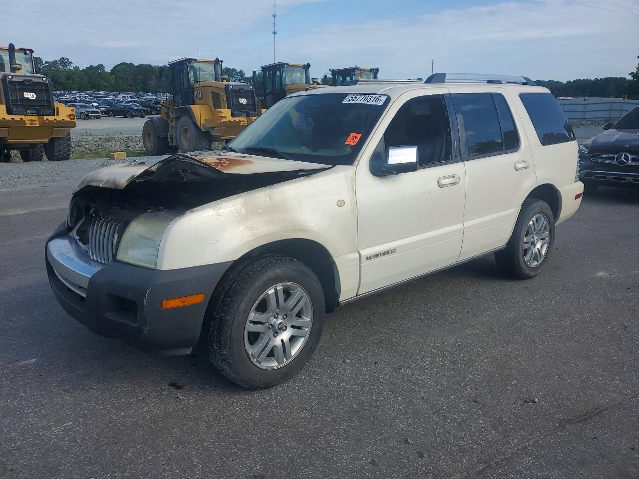 2008 Mercury Mountaineer Premier, VIN 4M2EU38E28UJ14723 — Engine fire