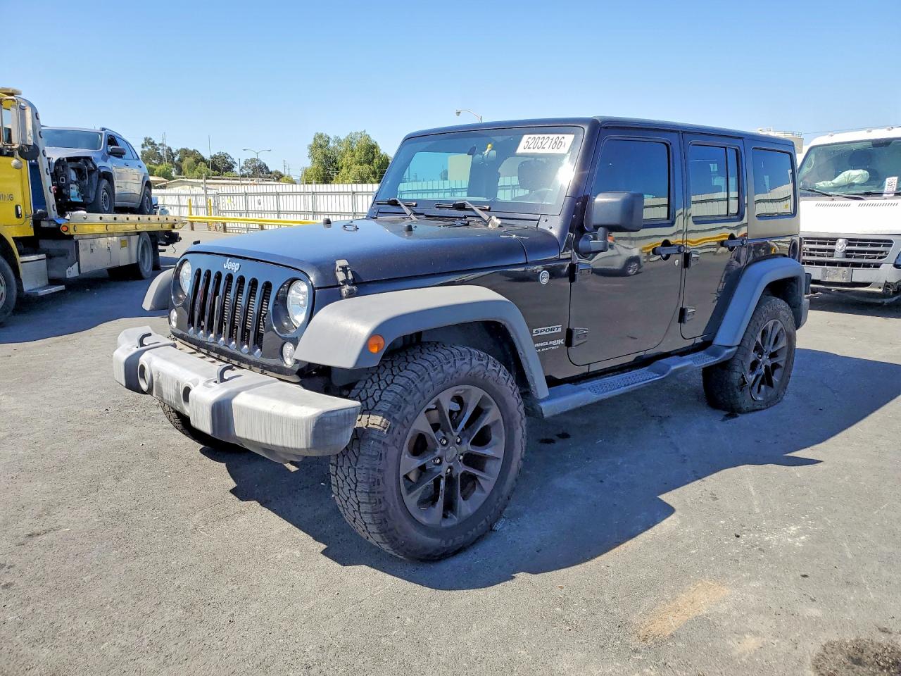 2018 Jeep Wrangler Unlimited Freedom, VIN 1C4BJWDG2JL894406 — Undercarriage