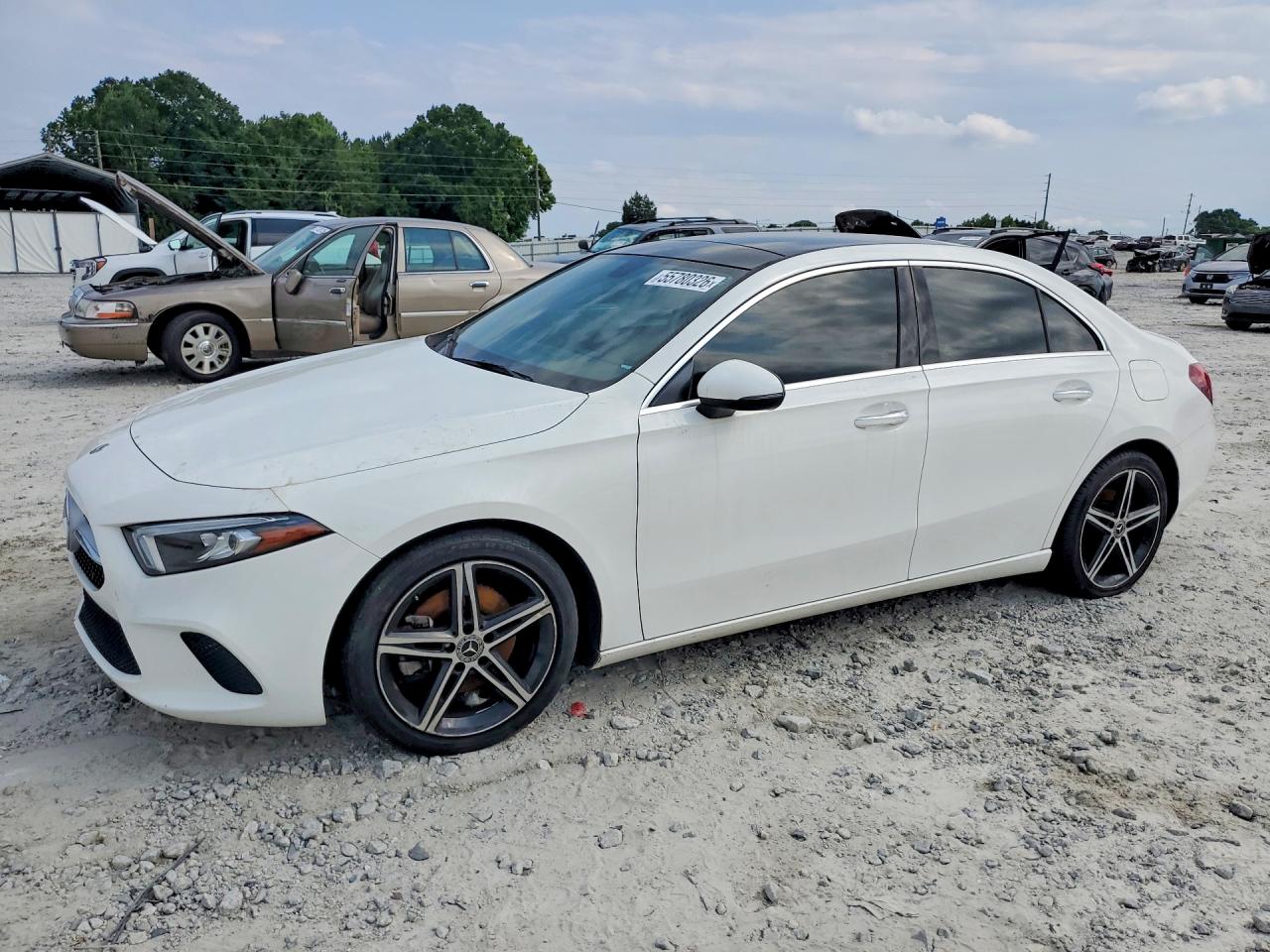 2019 Mercedes-Benz A 220, VIN WDD3G4EB4KW035429 — Mechanical