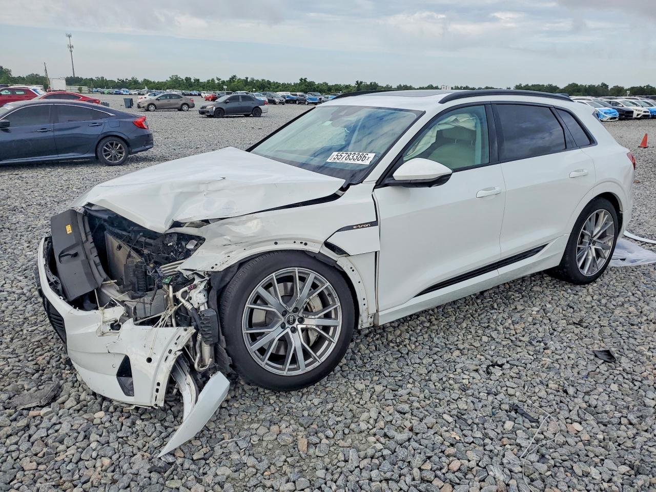2021 Audi e-tron Prestige, VIN WA1VAAGE9MB014672 — Front end