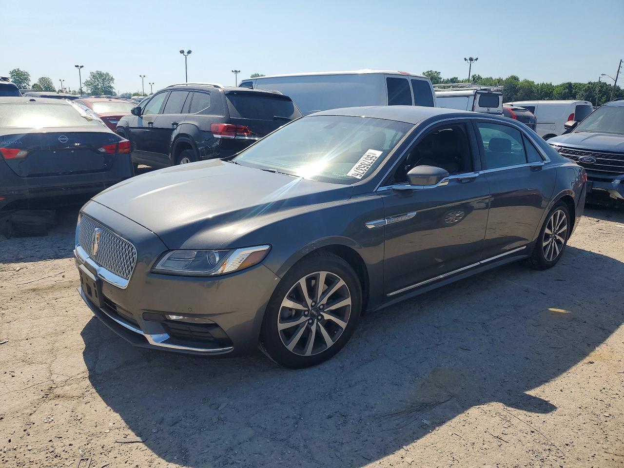 2018 Lincoln Continental Premiere, VIN 1LN6L9PK3J5603375 — Перед