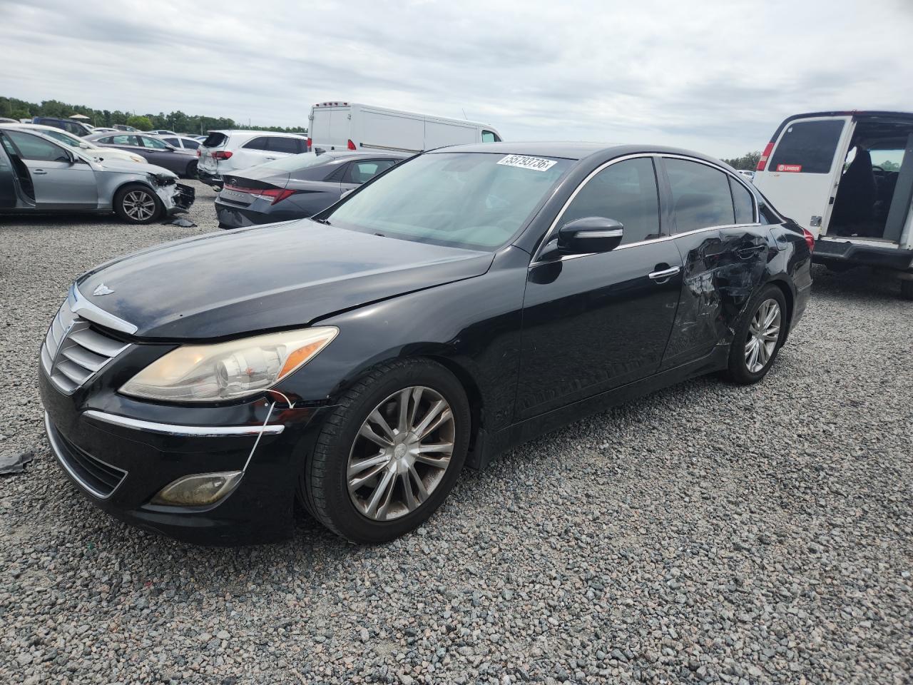 2014 Hyundai Genesis 3.8L, VIN KMHGC4DDXEU264249 — Бок