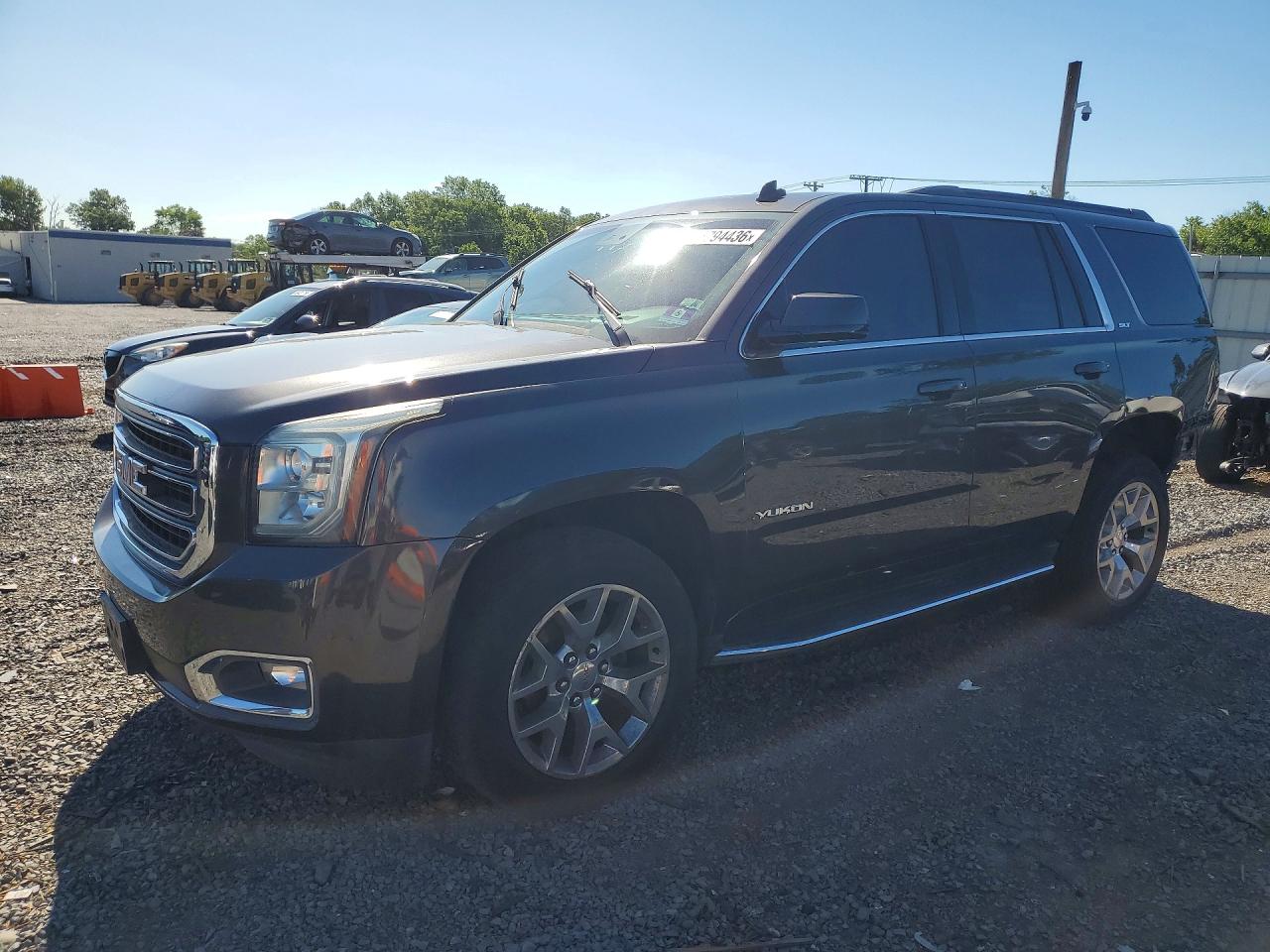 2015 GMC Yukon SLT, VIN 1GKS2BKC5FR267097 — Rear end