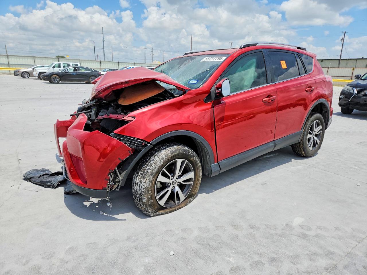 2017 Toyota RAV4 XLE, VIN JTMWFREV0HJ117617 — Front end