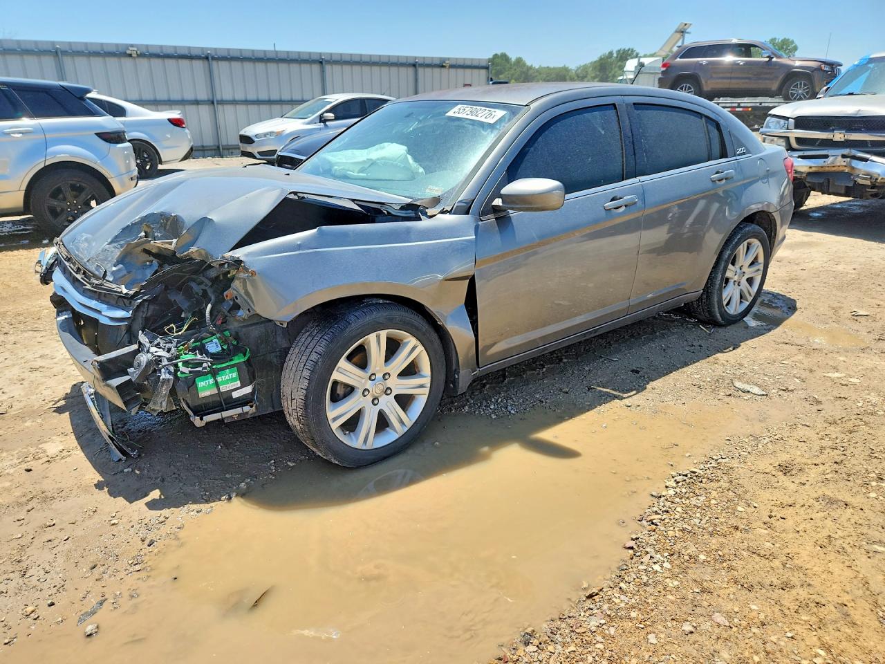 2013 Chrysler 200 LX, VIN 1C3CCBAB4DN761952 — Front end