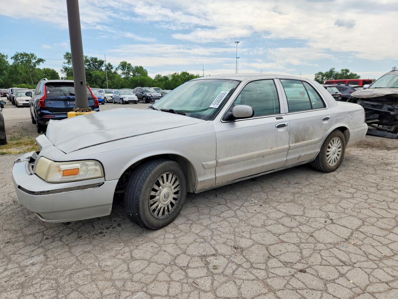 2006 Mercury Grand Marquis LS Premium, VIN 2MEFM75V26X640408 — Перед
