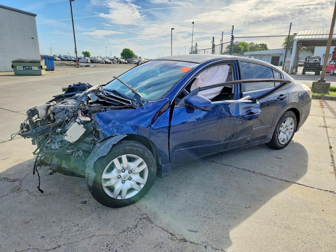 2012 Nissan Altima S, VIN 1N4AL2AP1CC173330 — Front end