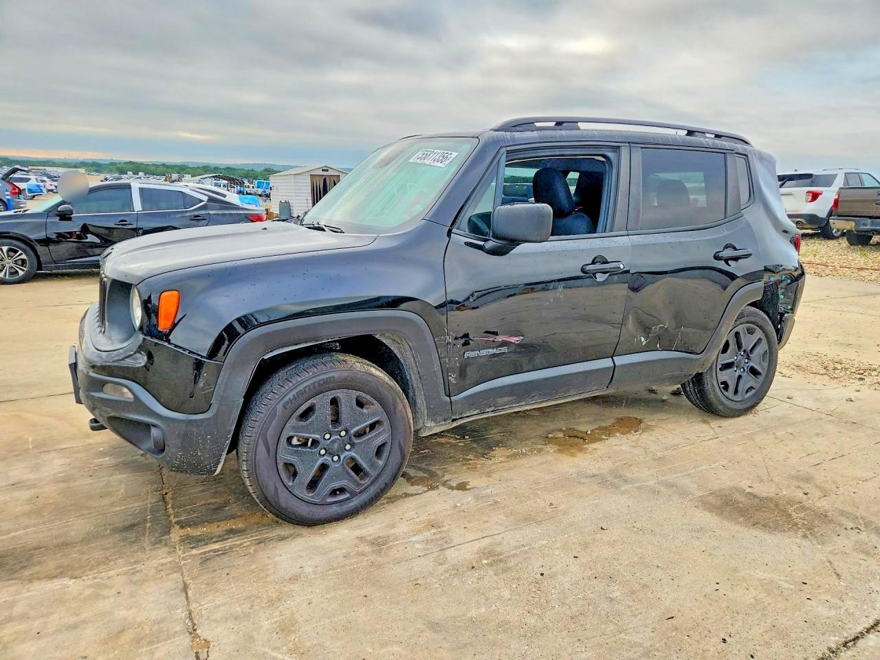 2018 Jeep Renegade Upland, VIN ZACCJBAB4JPH82790 — Rear end