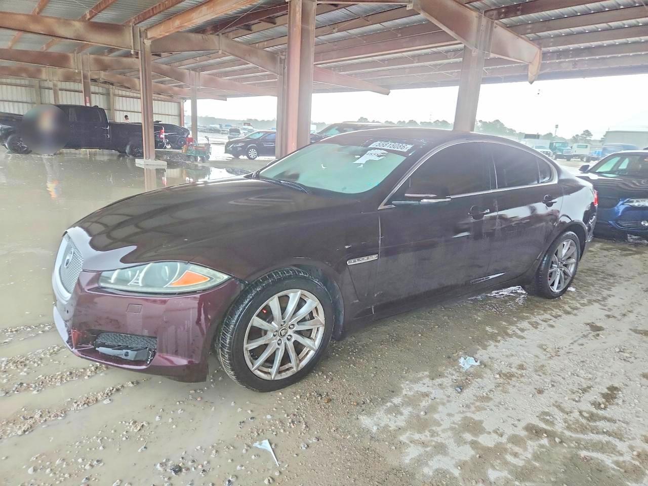 2013 Jaguar XF RWD, VIN SAJWA0ESXDPS83359 — Мелкие вмятины и царапины