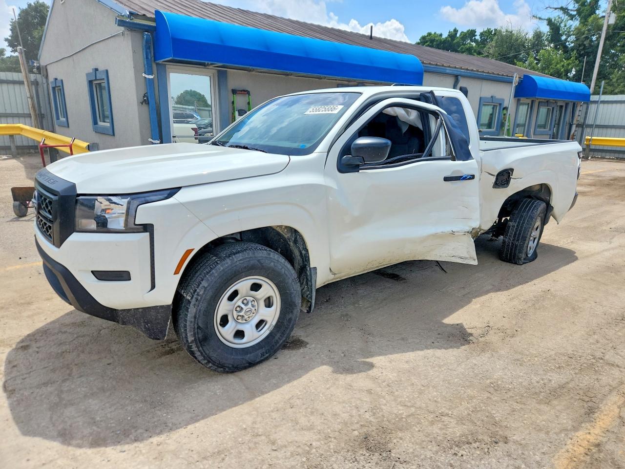 2024 Nissan Frontier S, VIN 1N6ED1CM3RN673215 — Side
