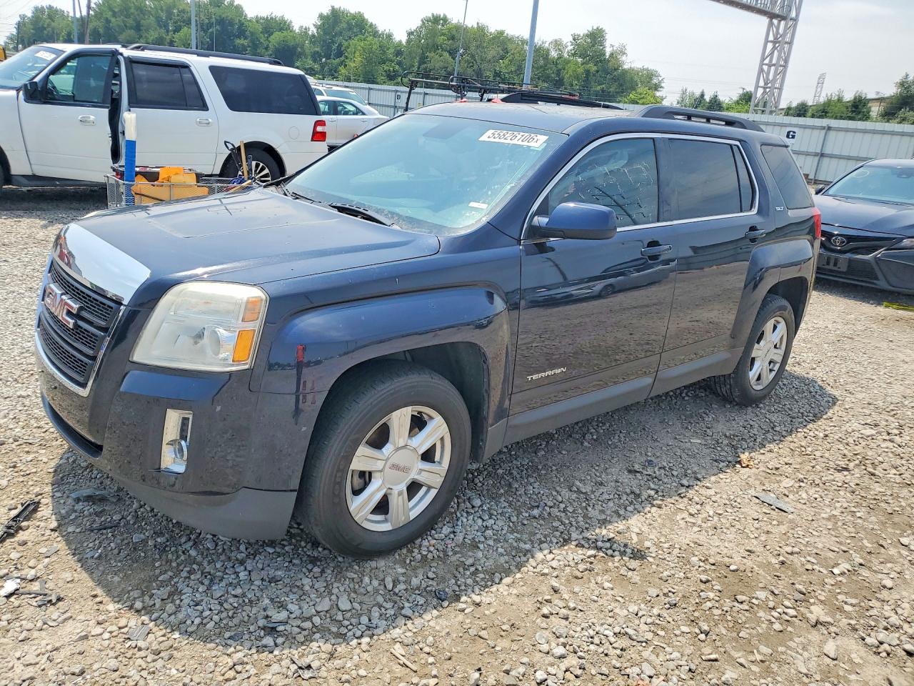 2015 GMC Terrain SLT, VIN 2GKFLXE35F6286574 — Бок
