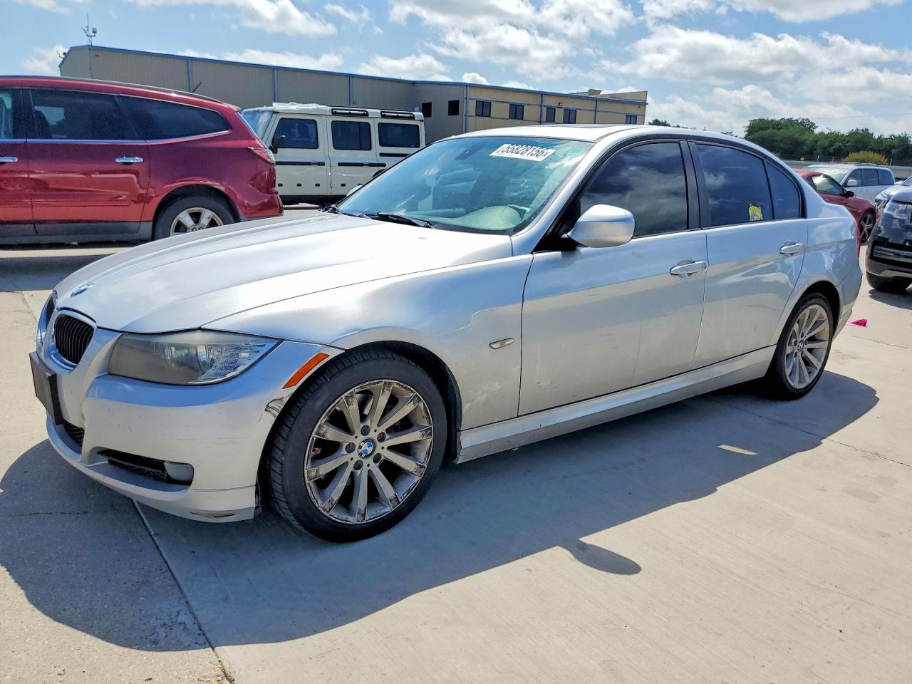 2011 BMW 3 Series 328i, VIN WBAPH7C57BE723788 — Front end