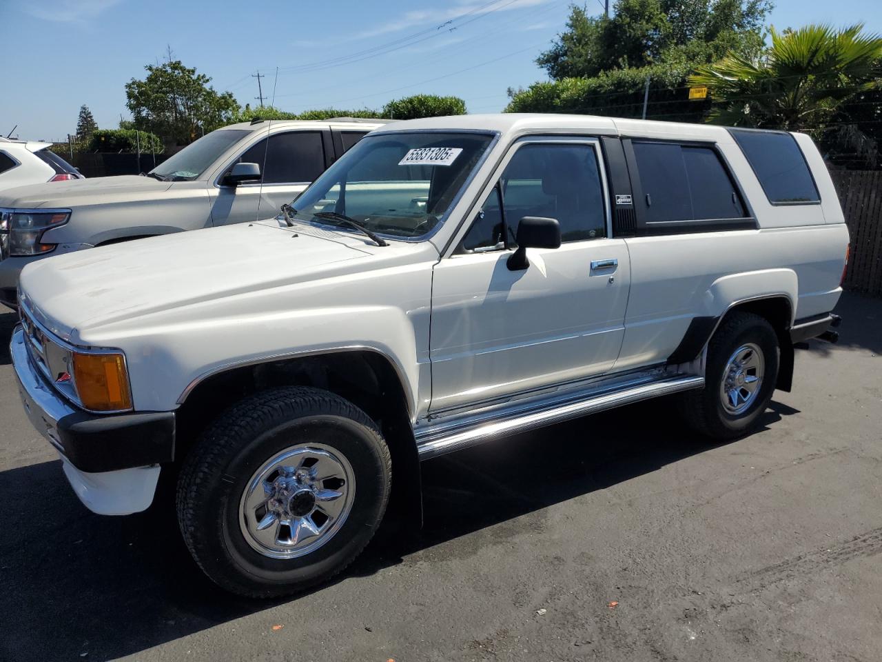 1986 Toyota 4Runner, VIN JT4RN62D7G0047886 — Minor dents and scratches