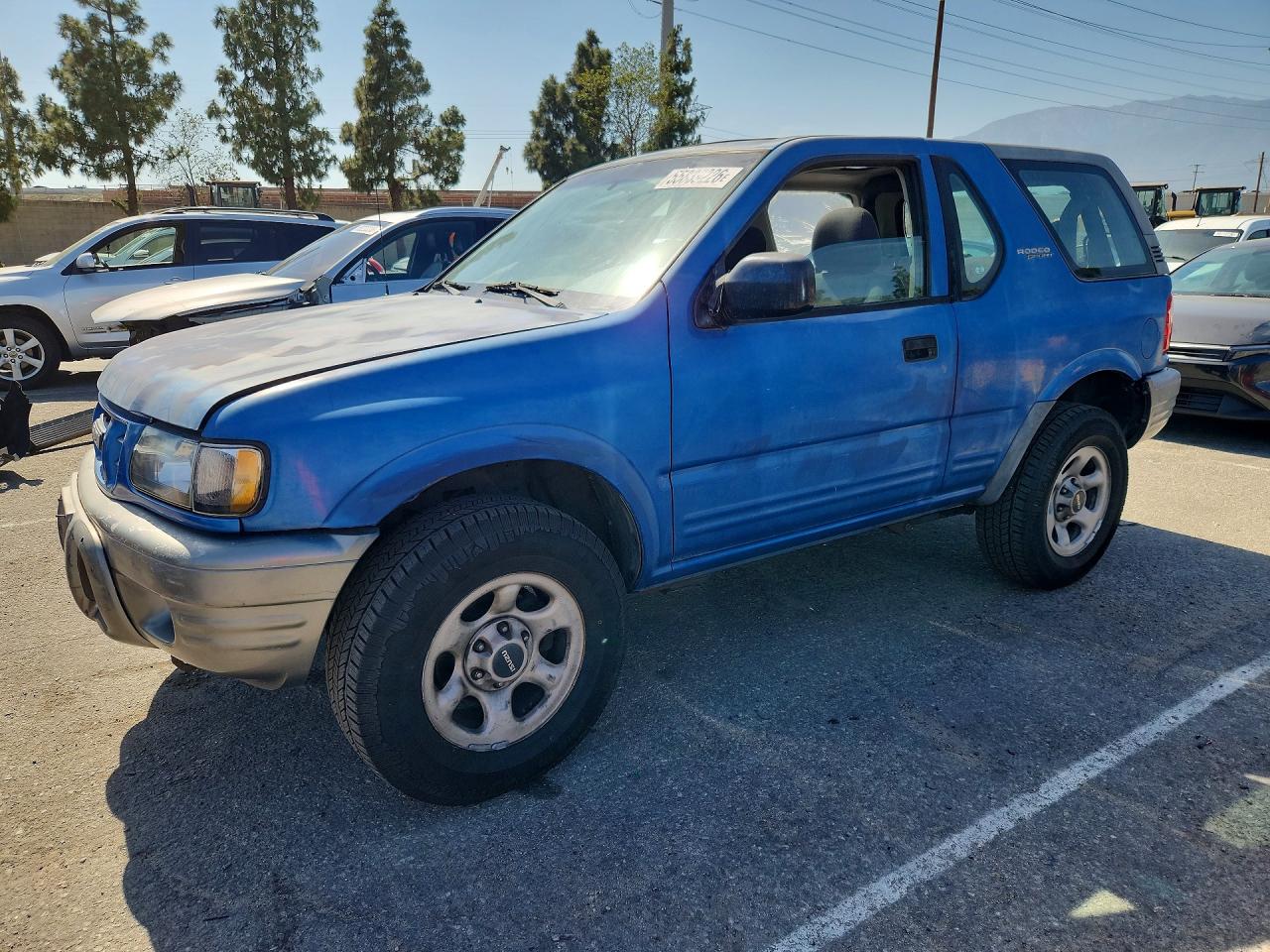 2002 Isuzu Rodeo, VIN 4S2CK57D224309028 — Перед